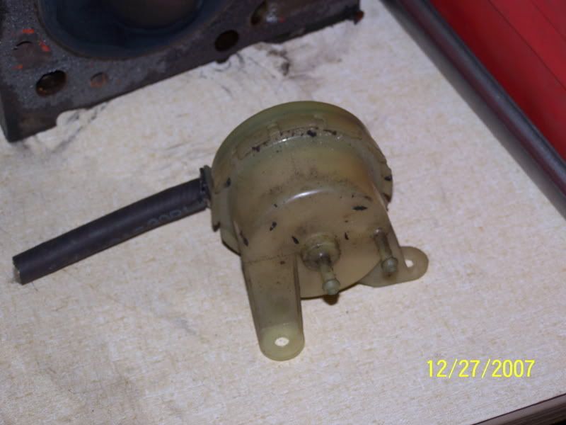 where is the liquid check valve? (evaporative controls) International